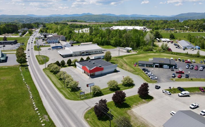 Pictures of Retail property located at 108 Community Dr, Newport, VT 05855 for sales - image #1