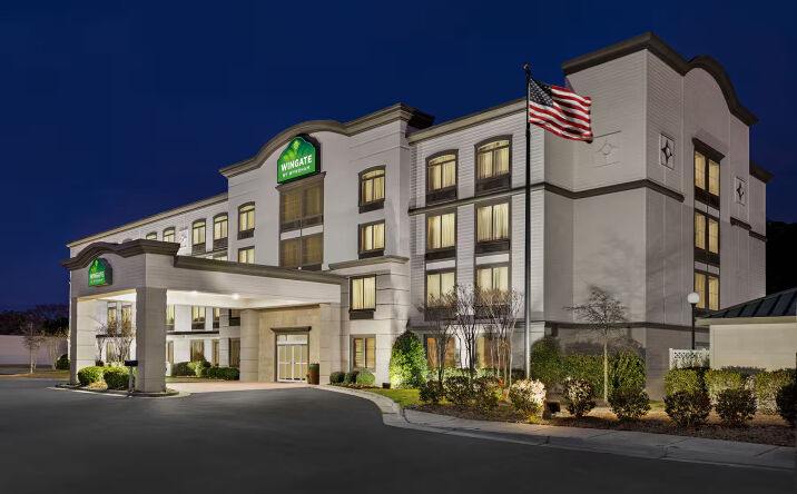 Pictures of Hospitality property located at 1511 N Howe St, Southport, NC 28461 for sales - image #1