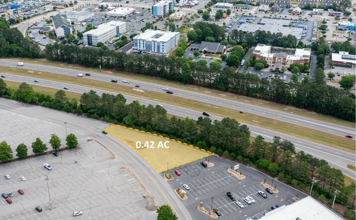 Pictures of Land property located at 0 Cross Creek Mall, Fayetteville, NC 28303 for sales - image #1