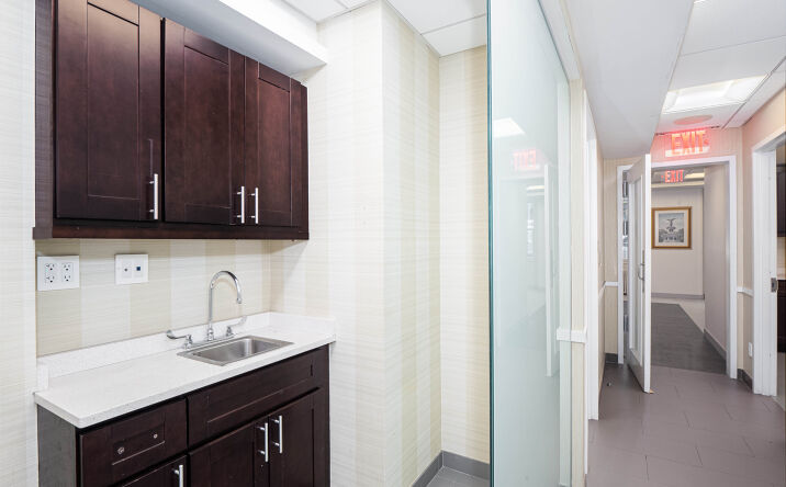 Pictures of Office property located at 901-903 Lexington Ave, GF, New York, NY 10065 for sales - image #1