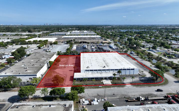 Pictures of Industrial property located at 1600 NW 165th St, North Miami Beach, FL 33169 for sales - image #1