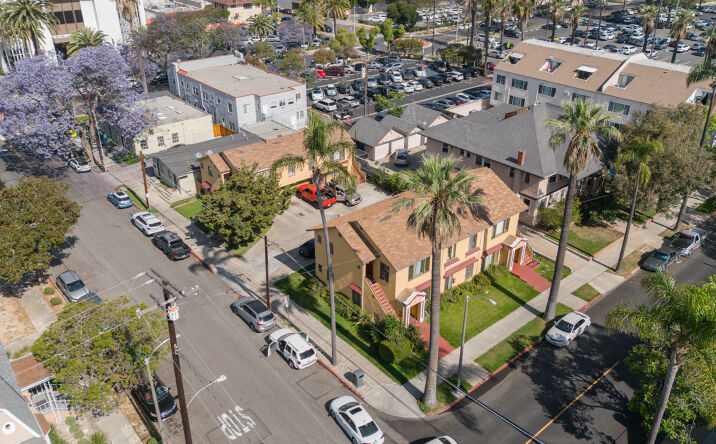Pictures of Multifamily property located at 802 N Spurgeon St, Santa Ana, CA 92701 for sales - image #1