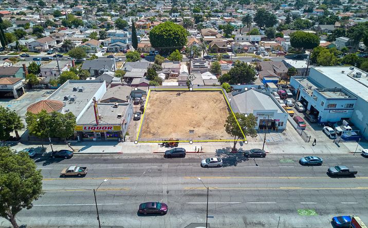 Pictures of Land property located at 2974 E  Florence Ave, Huntington Park, CA 90255 for sales - image #1