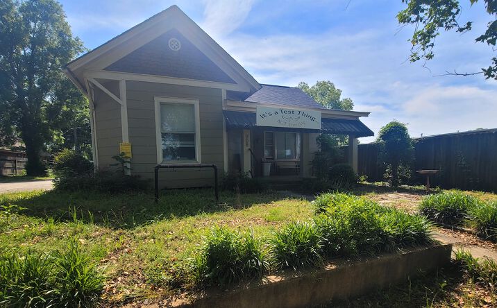 Pictures of Office, Retail property located at 908 4th Ave SE, Decatur, AL 35601 for sales - image #1