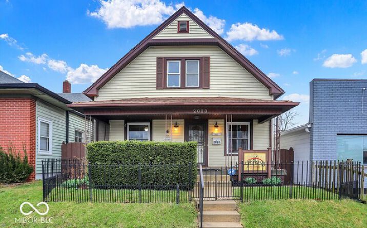 Pictures of Retail, Multifamily, Office, Mixed Use property located at 2023 Shelby St, Indianapolis, IN 46203 for sales - image #1