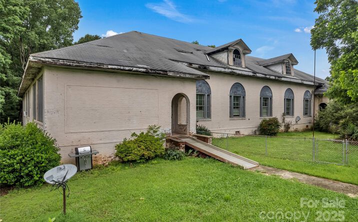 image of property at 3372 CROUSE SCHOOL RD Crouse NC 28033-9706