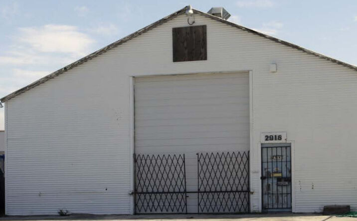 Pictures of Industrial property located at 2916 E Tamarind Avenue, West Palm Beach, FL 33407 for sales - image #1