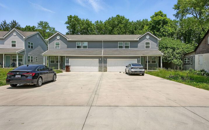 Pictures of Multifamily property located at 2568-2574 Clybourne Road, Columbus, OH 43231 for sales - image #1
