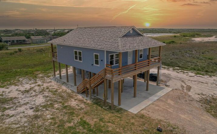 Pictures of Mixed Use, Special Purpose property located at 13 Bayview Loop, Rockport, TX 78382 for sales - image #1