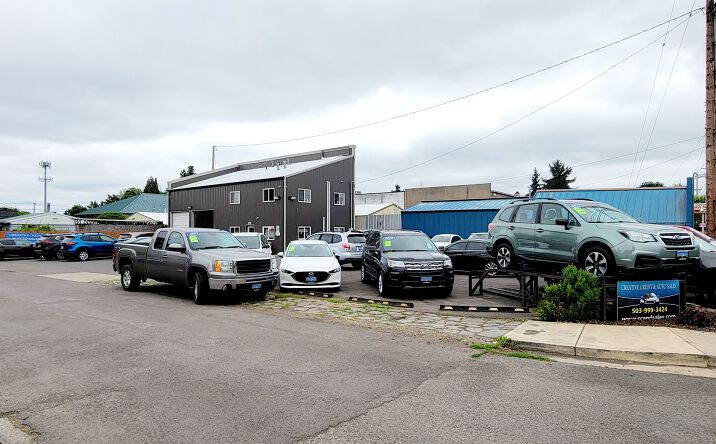 Pictures of Retail property located at 4045 State St SE, Salem, OR 97301 for sales - image #1