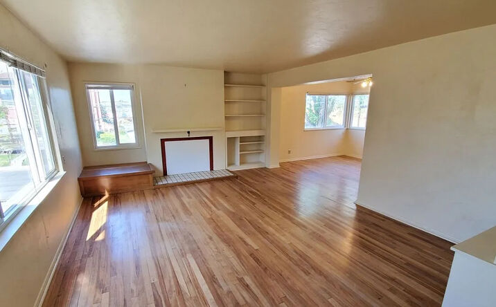 Pictures of Multifamily property located at 300 W 4th St, The Dalles, OR 97058 for sales - image #1