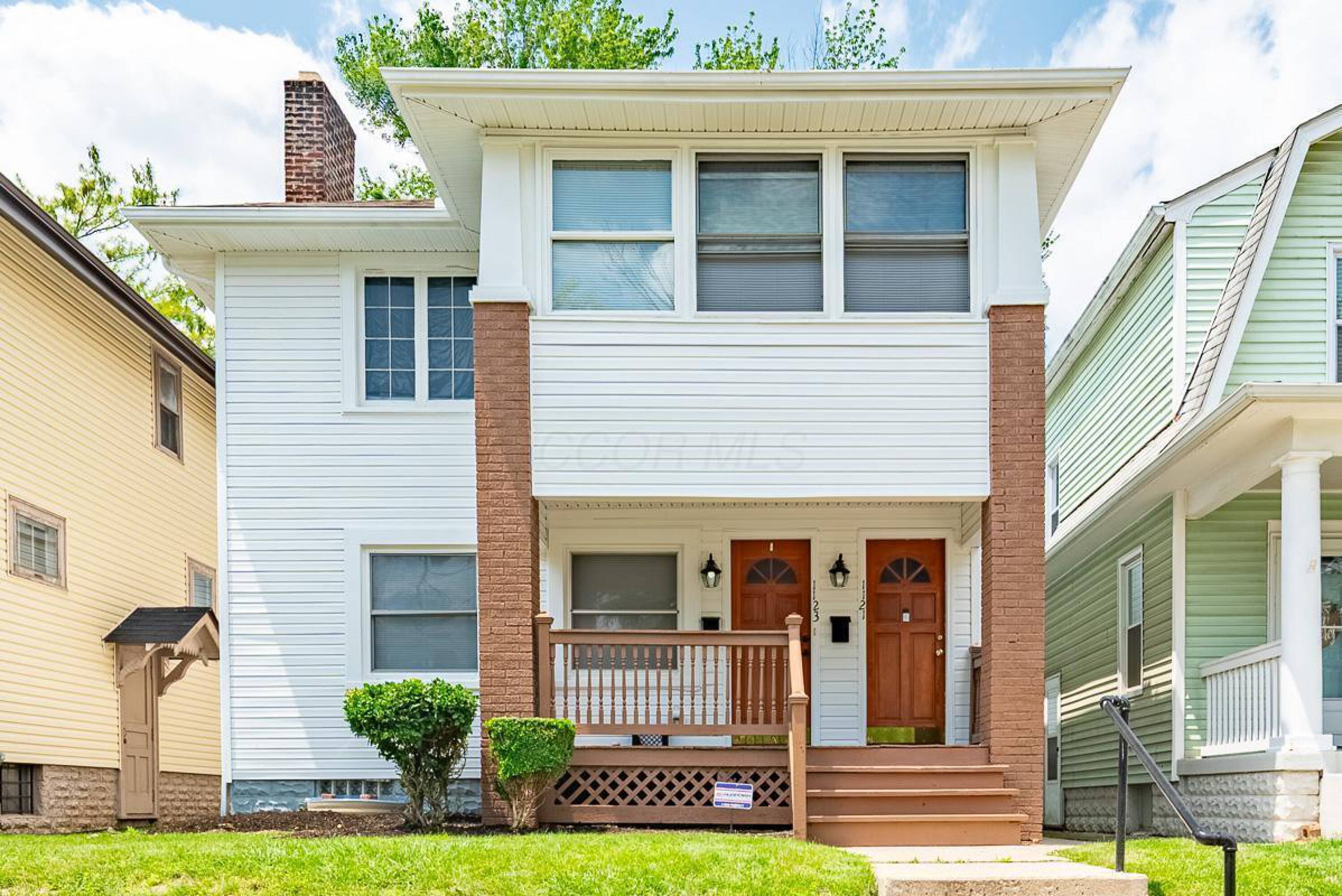 1121 Oakwood Ave  