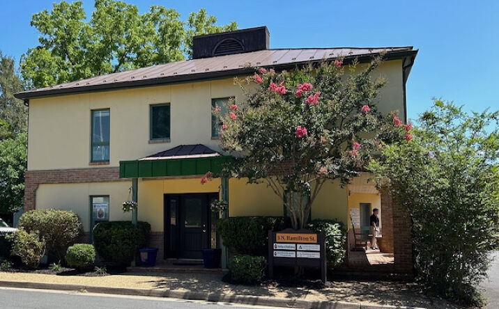 Pictures of Office property located at 5 N Hamilton St, Middleburg, VA 20117 for sales - image #1