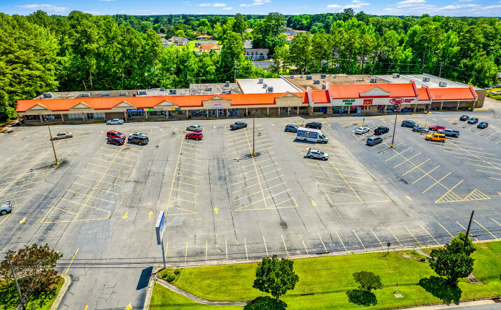 Pictures of Retail property located at 831-841 West Main Street, Murfreesboro, NC 27855 for sales - image #1