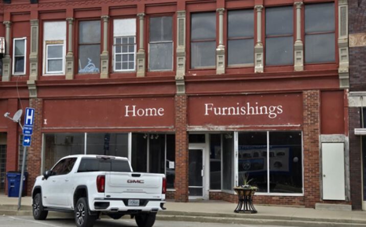 Pictures of Retail, Land property located at 1706 Main St, Unionville, MO 63565 for sales - image #1