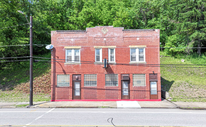 Pictures of Hospitality, Retail property located at 936 Broadway Blvd, Pitcairn, PA 15140 for sales - image #1