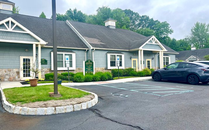 Pictures of Office property located at 212 NJ-38, Moorestown, NJ 08057 for sales - image #1