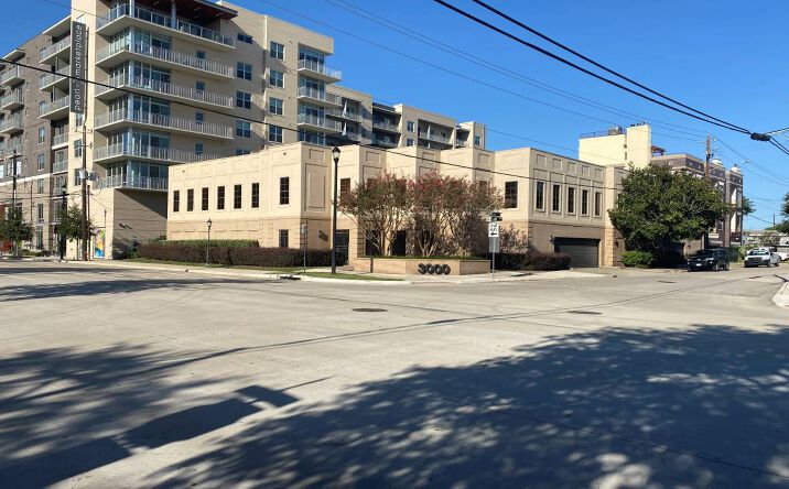 Pictures of Office property located at 3000 Smith, Houston, TX 77006 for sales - image #1