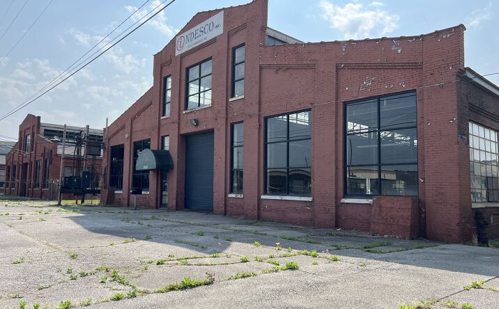 Pictures of Industrial property located at 1809 Commerce Rd, Louisville, KY 40208 for sales - image #1