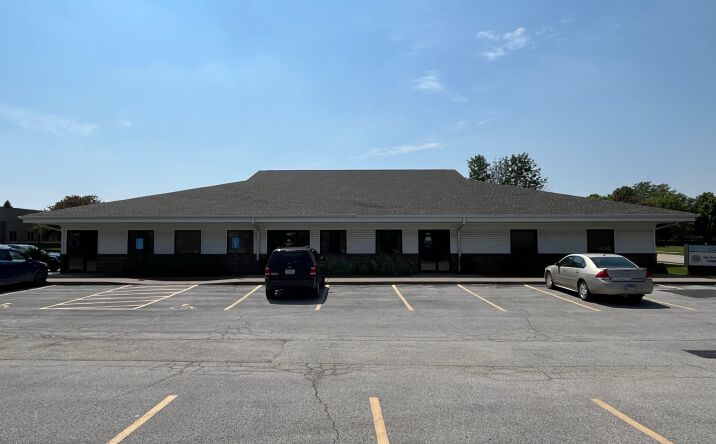 Pictures of Office property located at 1747 E 54th St, Davenport, IA 52807 for sales - image #1