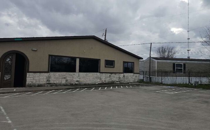 Pictures of Office, Industrial property located at 1806 Little York Rd, Houston, TX 77093 for sales - image #1