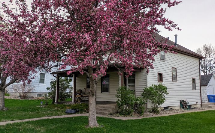 Pictures of Multifamily property located at 1426 E 17th St, Sioux Falls, SD 57104 for sales - image #1