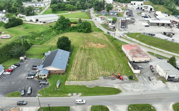 Pictures of Retail property located at 143 W Hwy 80, Somerset, KY 42503 for sales - image #1