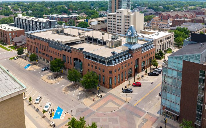 Pictures of Retail property located at 2 S Linn St, Iowa City, IA 52240 for sales - image #1