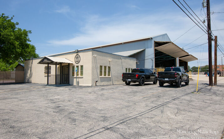 Pictures of Industrial property located at 7926 S Presa St, San Antonio, TX 78223 for sales - image #1