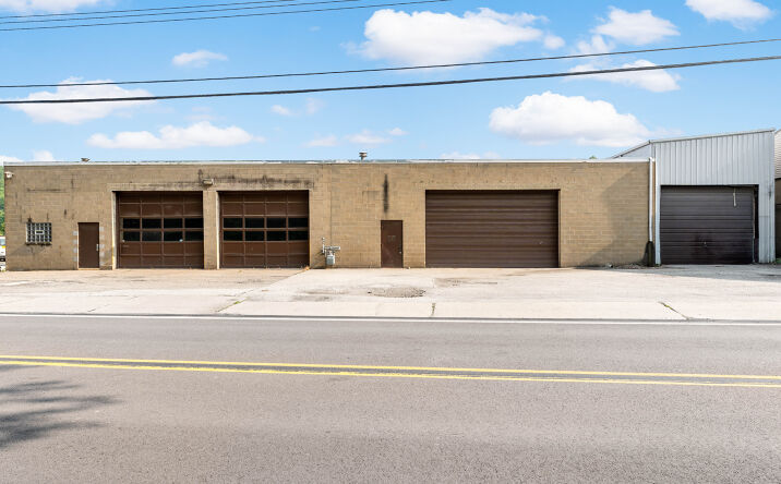 Pictures of Retail, Industrial property located at 121 Wall Ave, Wall, PA 15148 for sales - image #1