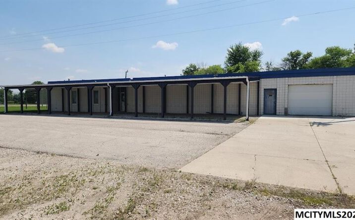 Pictures of Industrial property located at 4499 4th St SW, Mason City, IA 50401 for sales - image #1