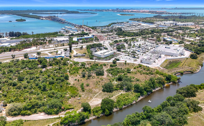 Pictures of Land, Retail property located at 1893 US-1, Fort Pierce, FL 34946 for sales - image #1