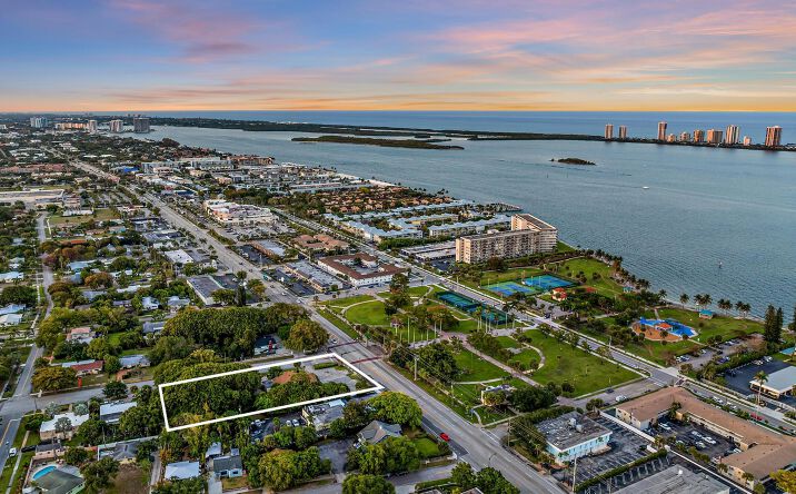 Pictures of Mixed Use property located at 624 Federal Highway, Lake Park, FL 33403 for sales - image #1