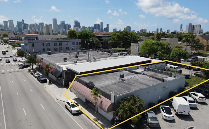 Pictures of Retail property located at 1328 W Flagler St, Miami, FL 33135 for sales - image #1