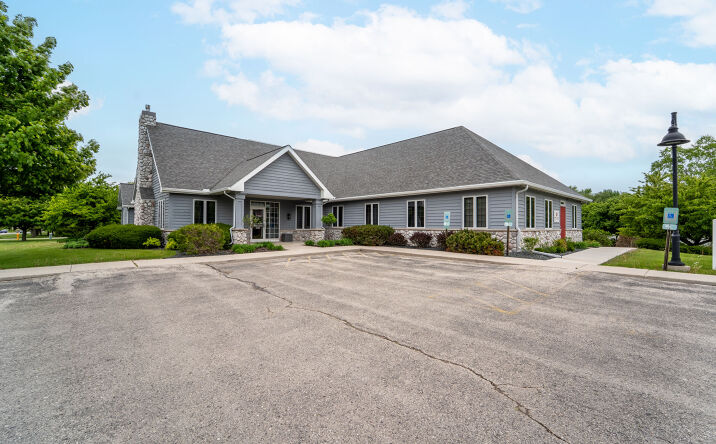Pictures of Office property located at 952 S Park Ave, Fond du Lac, WI 54935 for sales - image #1