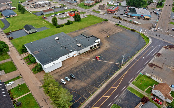 Pictures of Industrial, Mixed Use, Retail property located at 610 Ste. Genevieve Dr, Ste. Genevieve, MO 63670 for sales - image #1