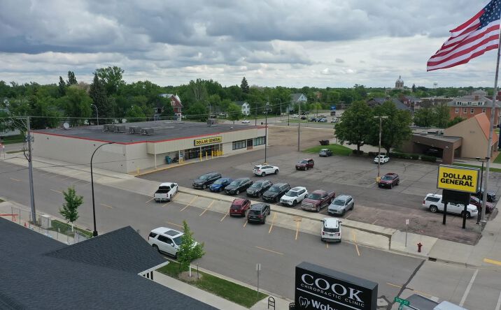 Pictures of Retail property located at 824 Dakota Ave, Wahpeton, ND 58075 for sales - image #1