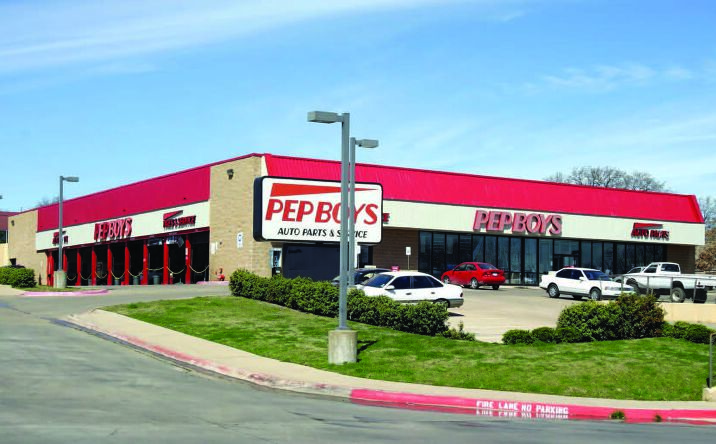 Pictures of Retail property located at 1605 Dallas Dr, Denton, TX 76205 for sales - image #1