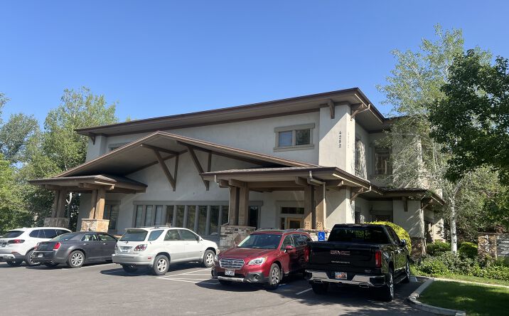 Pictures of Office property located at 4252 S Highland Dr, Millcreek, UT 84124 for sales - image #1