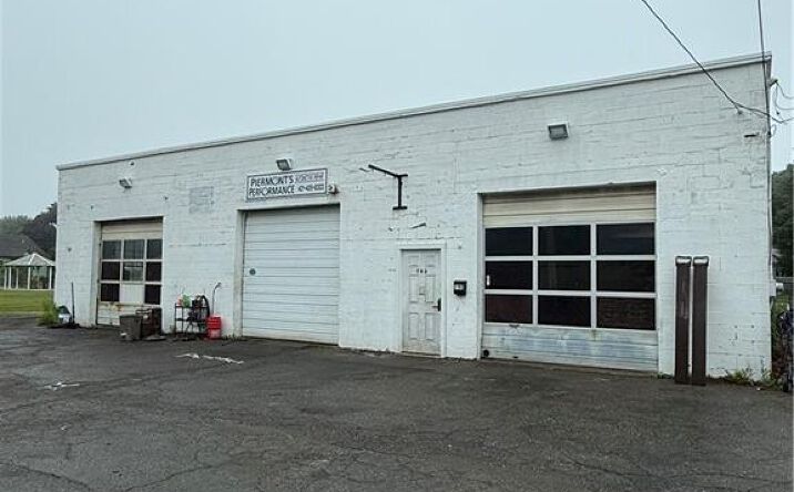 Pictures of Retail, Industrial, Office property located at 793 Main Road, Tiverton, RI 02878 for sales - image #1