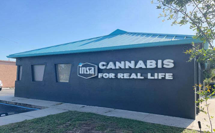 Pictures of Retail, Special Purpose property located at 702 US-27, Lake Placid, FL 33852 for sales - image #1