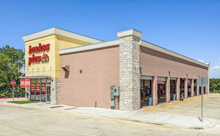 Pictures of Retail property located at 1665 N US Hwy 377, Roanoke, TX 76262 for sales - image #1