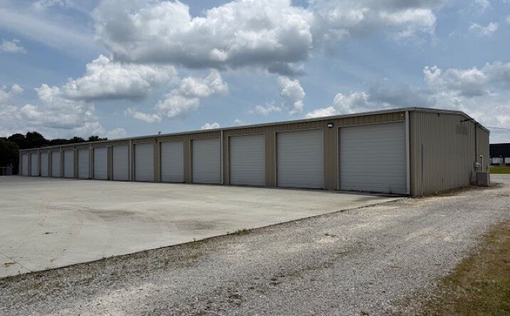 Pictures of Industrial property located at 141 Parham Blvd, Tullahoma, TN 37388 for sales - image #1