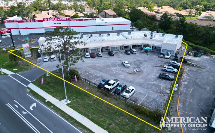 Pictures of Retail property located at 7119 S Tamiami Trl, Sarasota, FL 34231 for sales - image #1