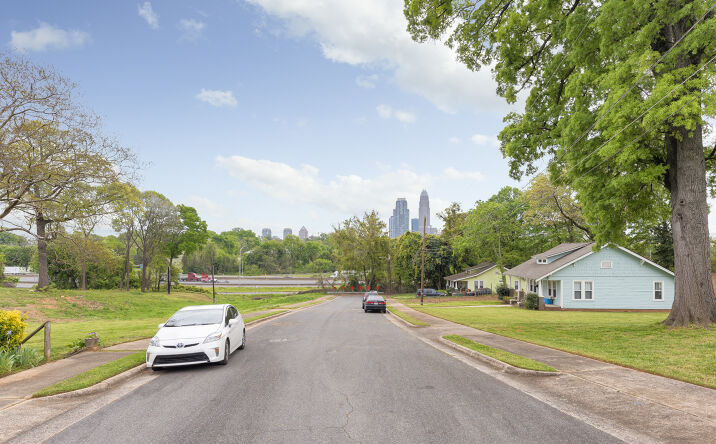 Pictures of Land property located at 1326 W 6th St, Charlotte, NC 28216 for sales - image #1