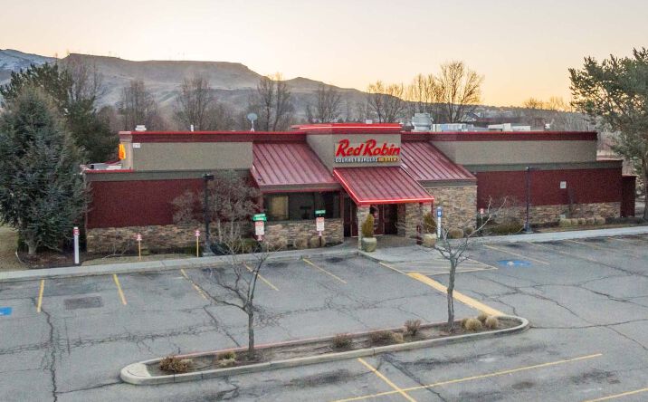 Pictures of Retail property located at 211 W. Parkcenter Blvd, Boise, ID 83706 for sales - image #1