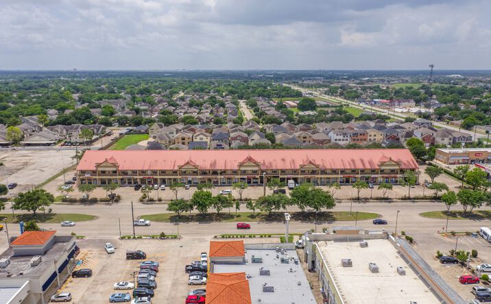 Pictures of Office, Retail property located at 12989 Bellaire Blvd Unit 7, Houston, TX 77072 for sales - image #1