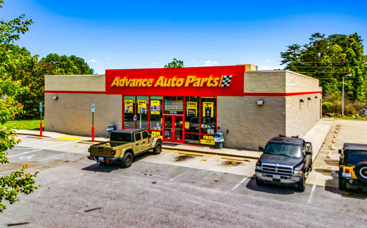 Pictures of Retail property located at 3918 Hickory Boulevard, Granite Falls, NC 28630-8373 for sales - image #1