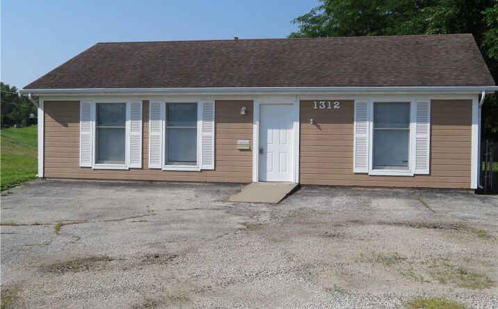 Pictures of Office, Retail property located at 1312 6th Street, Osawatomie, KS 66064 for sales - image #1