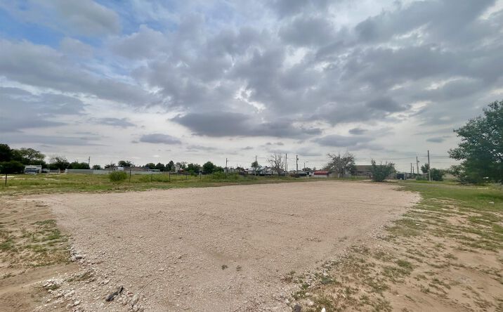 Pictures of Land property located at TBD E Midwest Street, Hobbs, NM 88240 for sales - image #1